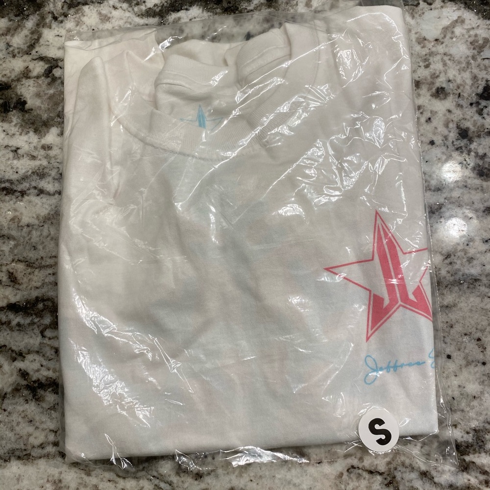 *Exclusive* Jeffree Star Cosmetics Long Sleeve